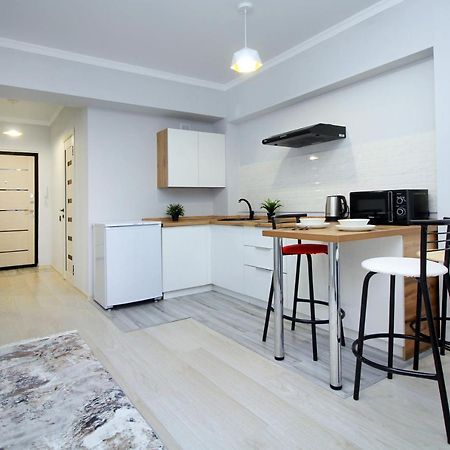 Cozy Studio In The Best Area! 4 Almaty Exterior photo