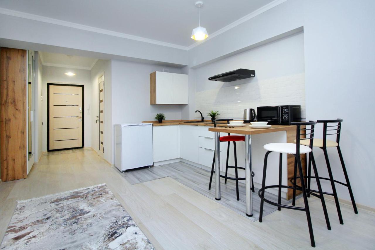 Cozy Studio In The Best Area! 4 Almaty Exterior photo